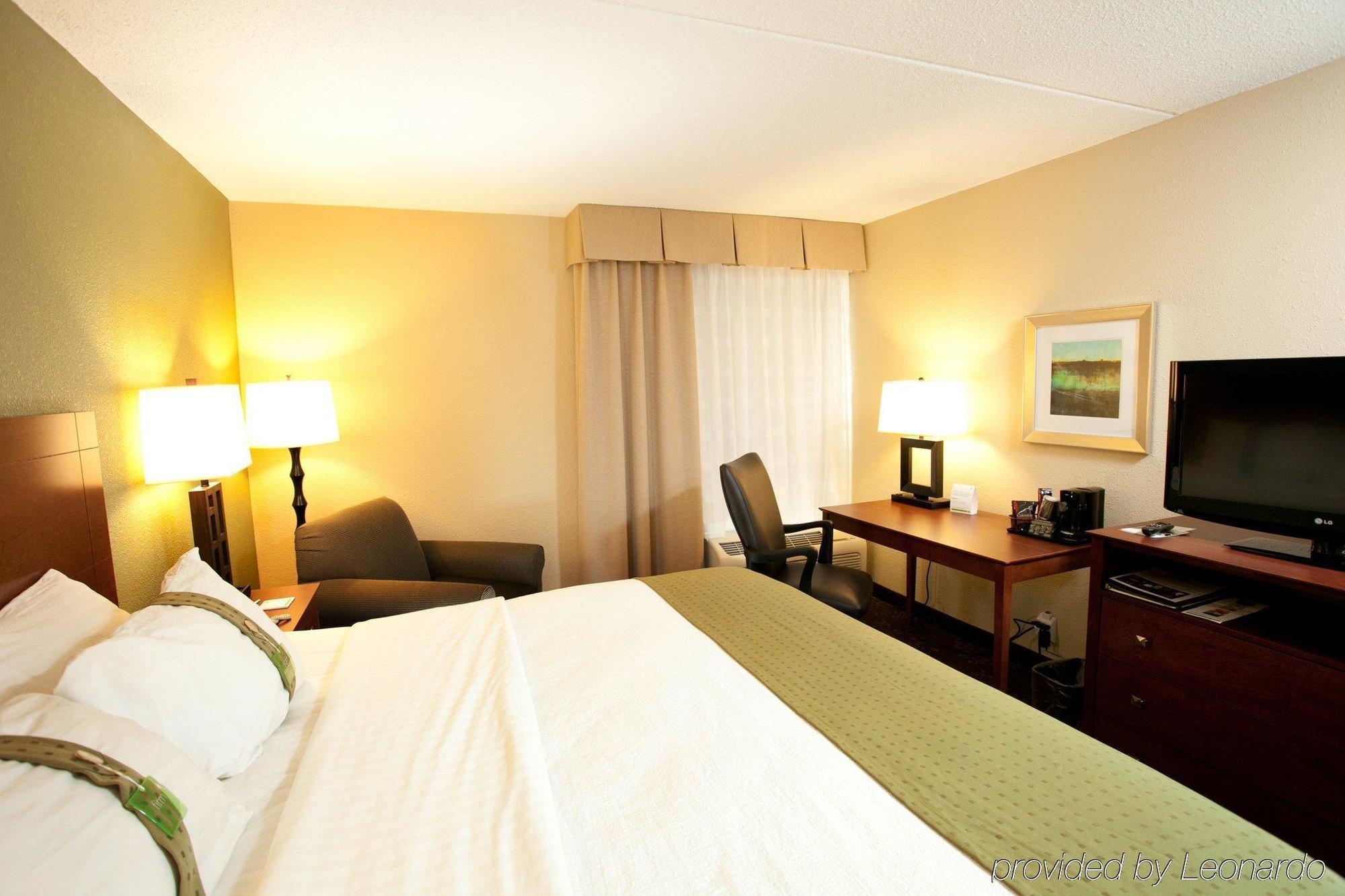 Best Western Fairmont Exterior photo